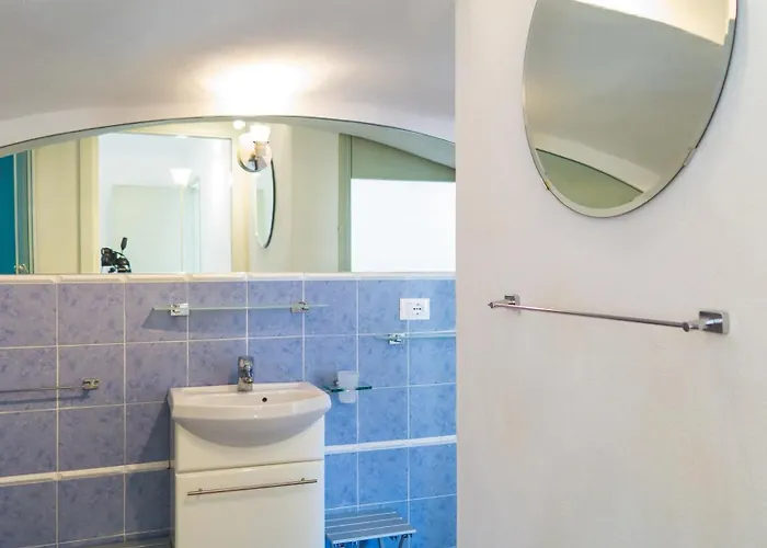 Dietro L'angolo * Portoferraio